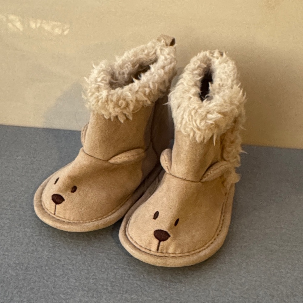 4/$15 Infant Bear Boots Tan Baby Booties Size 1 (0-3Months)